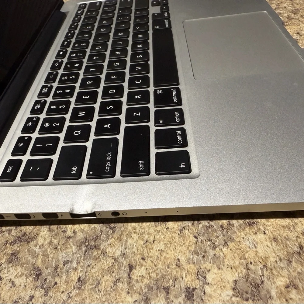 MacBook Pro A1502